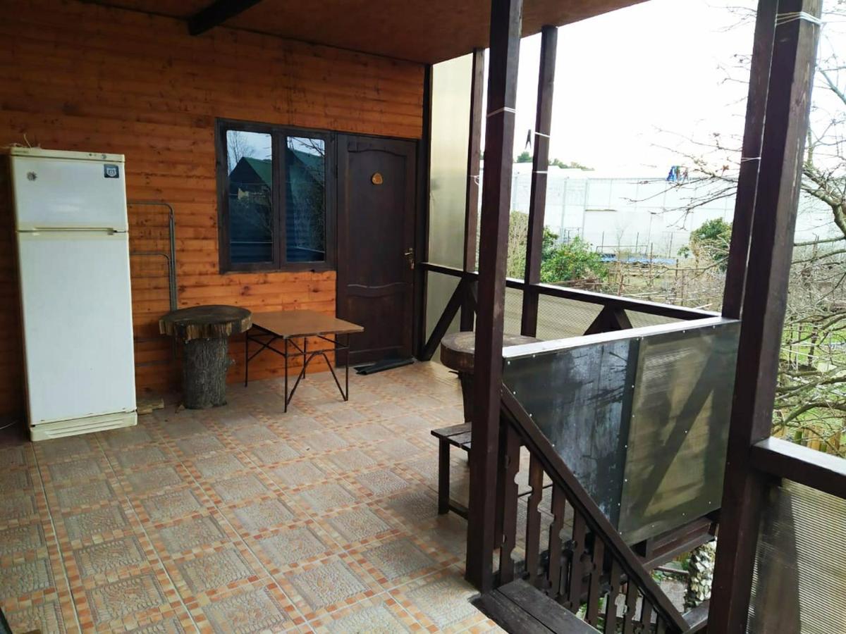 Guest House Lev 皮聪达 外观 照片