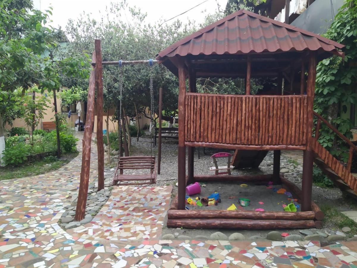 Guest House Lev 皮聪达 外观 照片