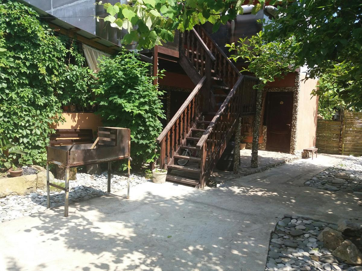Guest House Lev 皮聪达 外观 照片