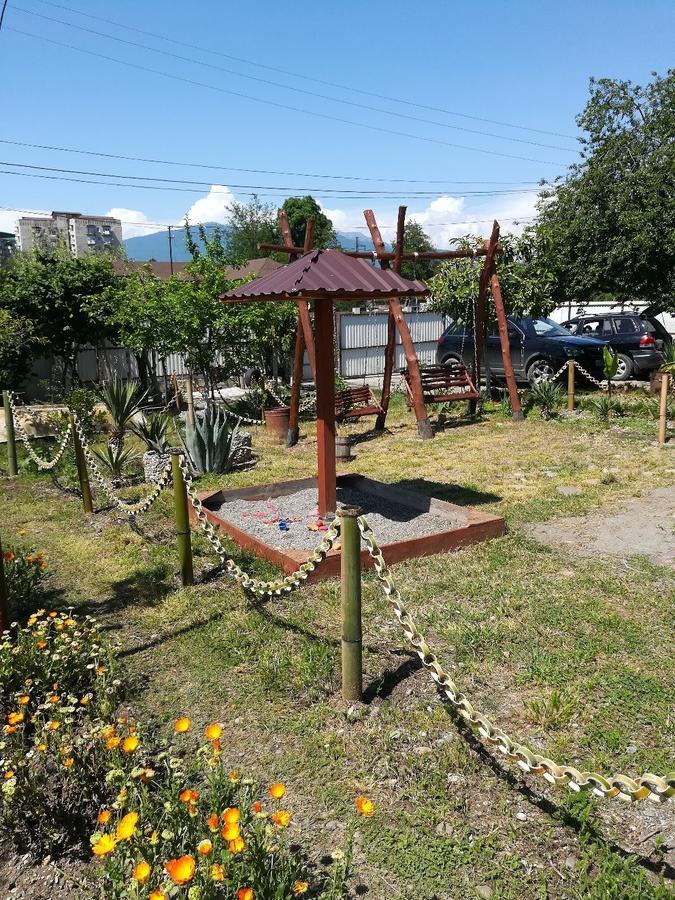 Guest House Lev 皮聪达 外观 照片