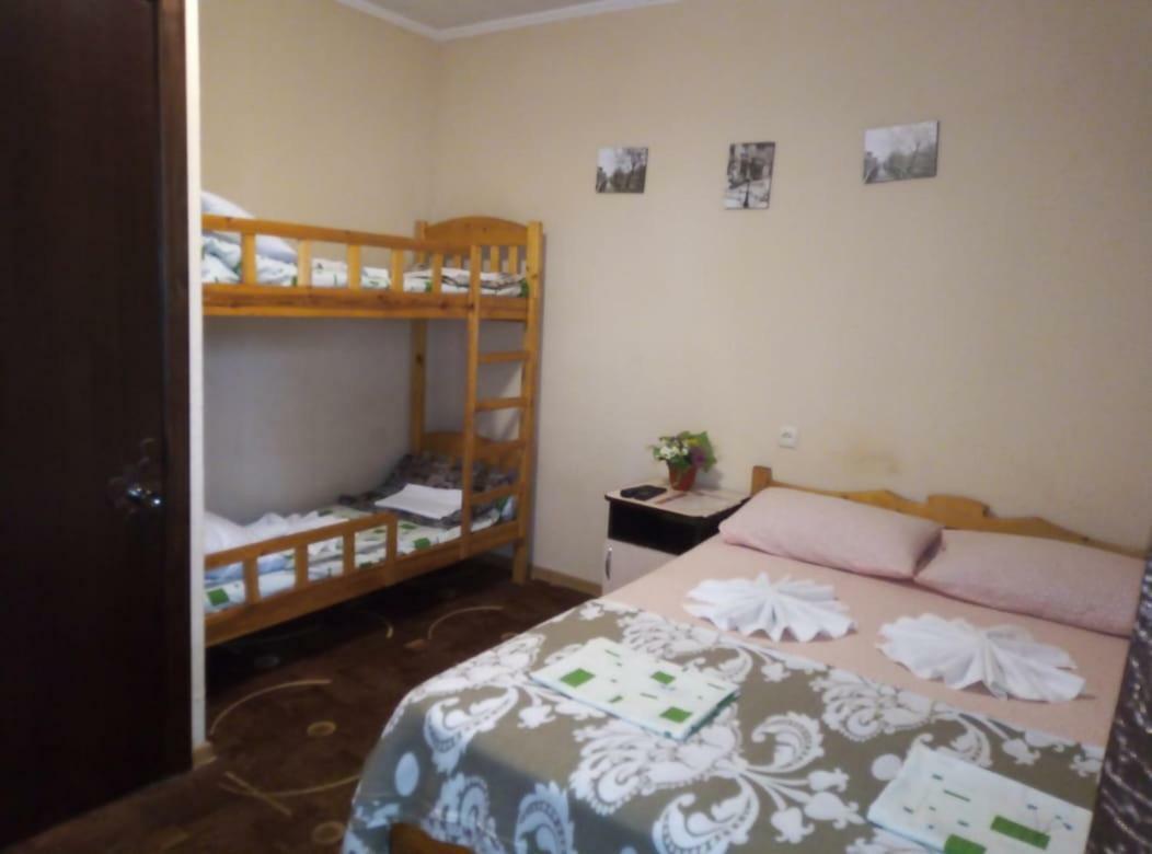 Guest House Lev 皮聪达 外观 照片